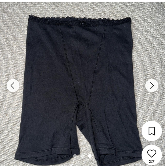SKIMS Black Women's Lounge short - Picture 1 of 1